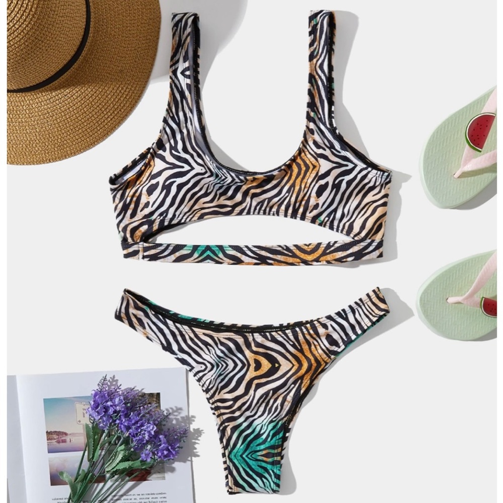 Bikini set with Brazilian bottoms